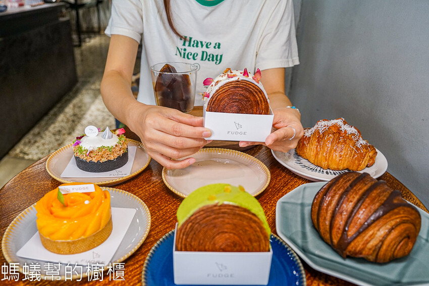法奇FUDGE | 台中沙鹿法式甜點,新品紐約捲登場! - 螞蟻幫的櫥櫃