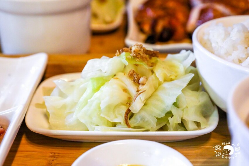 新北市永和區超推這間新北神好吃的入魂脆燒肉，內用套餐白飯、老火湯免費續！香港師傅開的燒臘店