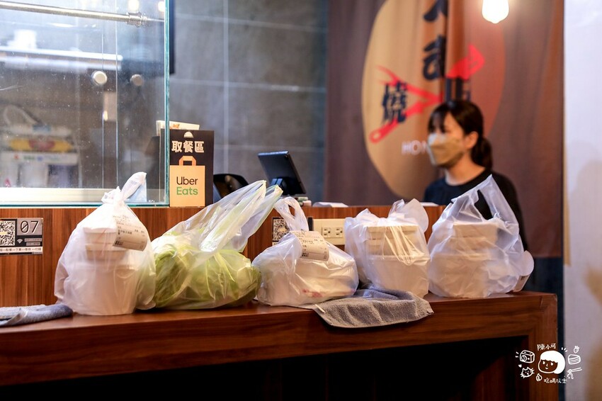 新北市永和區超推這間新北神好吃的入魂脆燒肉，內用套餐白飯、老火湯免費續！香港師傅開的燒臘店