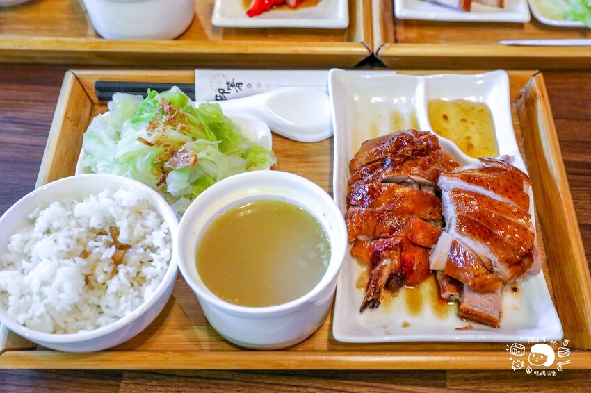 新北市永和區超推這間新北神好吃的入魂脆燒肉，內用套餐白飯、老火湯免費續！香港師傅開的燒臘店