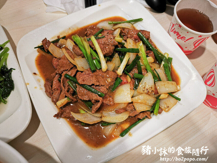 雲林。古坑》田園小館。複合式牛肉麵飯料理專賣