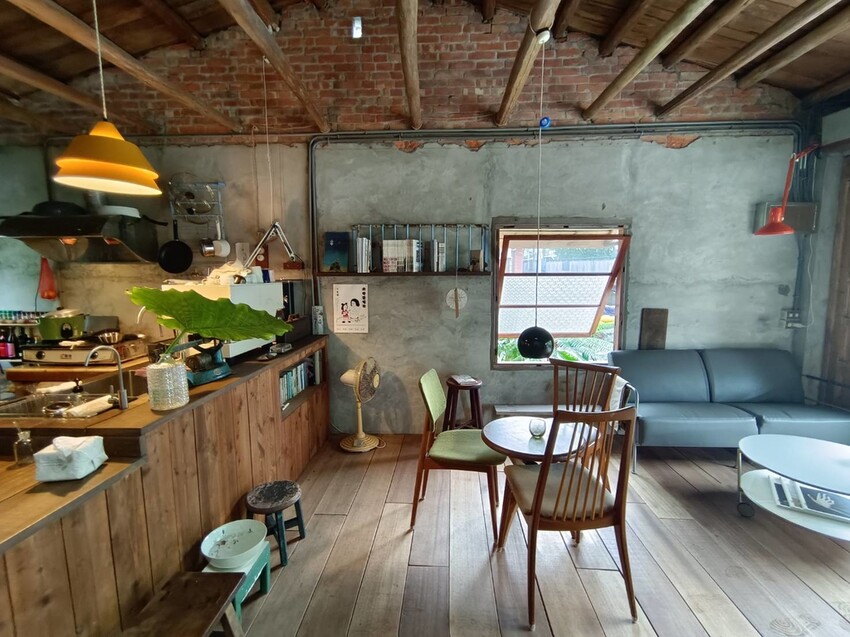 【台北.平溪】大華車站。與路咖啡寵物友善咖啡廳內有店狗。寧靜小鎮風光超悠閒午後時光