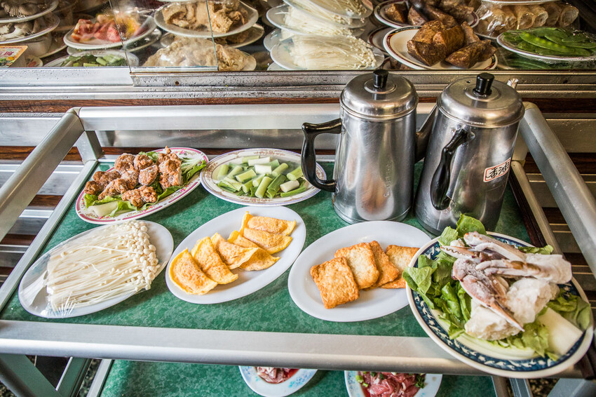 桃園市大溪區韓鄉石頭火鍋｜一年只開八個月！還沒開門就有人在等吃的低調石頭火鍋
