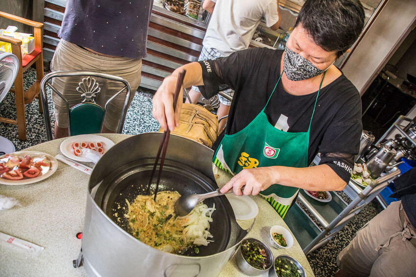 桃園市大溪區韓鄉石頭火鍋｜一年只開八個月！還沒開門就有人在等吃的低調石頭火鍋