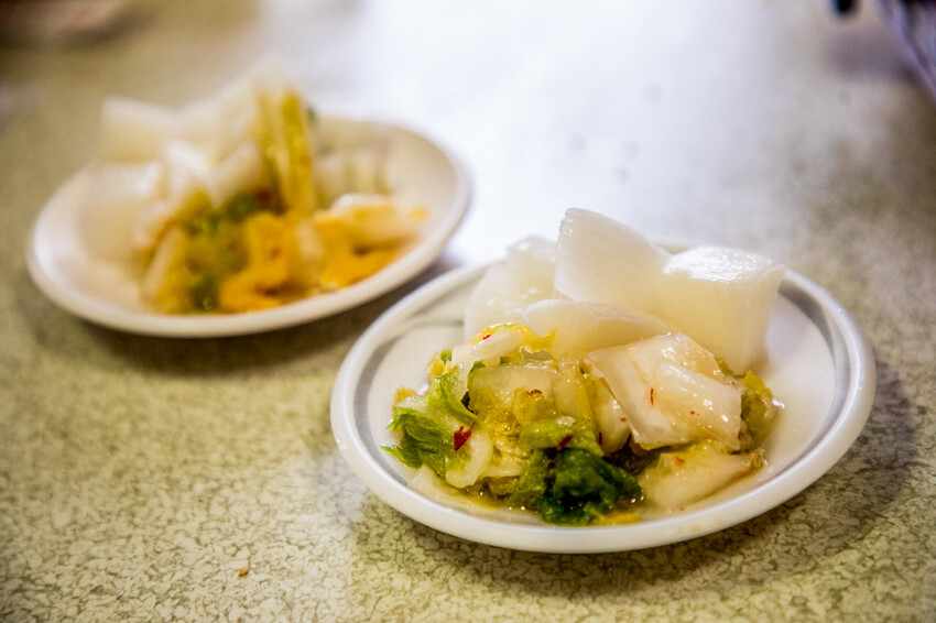 桃園市大溪區韓鄉石頭火鍋｜一年只開八個月！還沒開門就有人在等吃的低調石頭火鍋