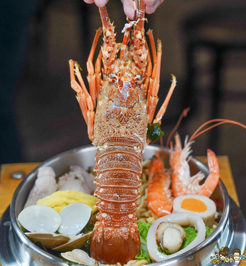 學生激推爆鮮 家遇鮮海鮮鍋燒，新推出多款湯底、整碗大船入場海洋鮮味 x 高雄必追鍋燒.海鮮飯湯 - 跟著尼力吃喝玩樂＆親子生活