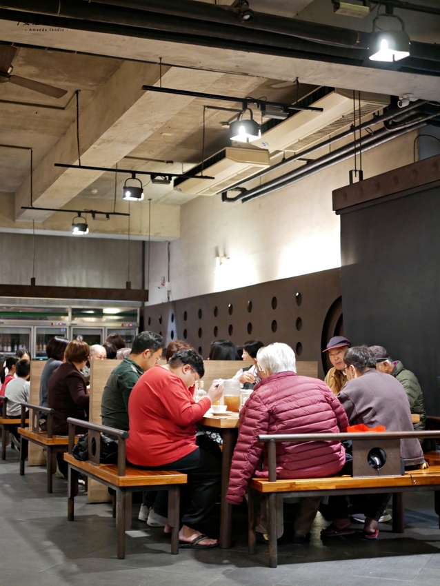 有深度的好味道!米其林綠色指南推薦『福樓 Fu Lou』湯鮮味美肉清甜的白鯧米粉、香氣十足的炒海瓜子點起來!台南美食|台南生日優惠|台南中西區 - 曼達愛吃鬼