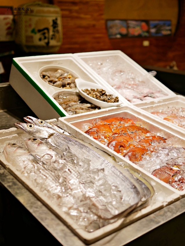 有深度的好味道!米其林綠色指南推薦『福樓 Fu Lou』湯鮮味美肉清甜的白鯧米粉、香氣十足的炒海瓜子點起來!台南美食|台南生日優惠|台南中西區 - 曼達愛吃鬼