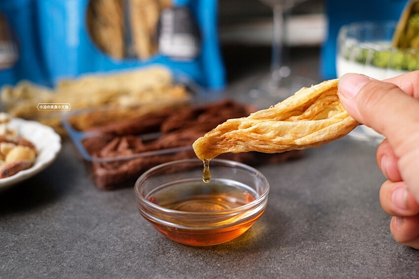 台中人氣手作蛋捲再推新包裝!8種口味鹹甜葷素任你挑,最新神級吃法完全曝光!!