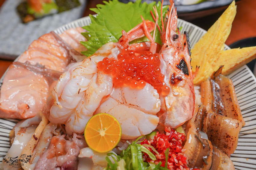 台南海鮮丼》風驛鮨味壽司丼飯專賣店,炙燒海鮮丼、炙燒握壽司,不吃生魚料理也OK~ @緹雅瑪 美食旅遊趣