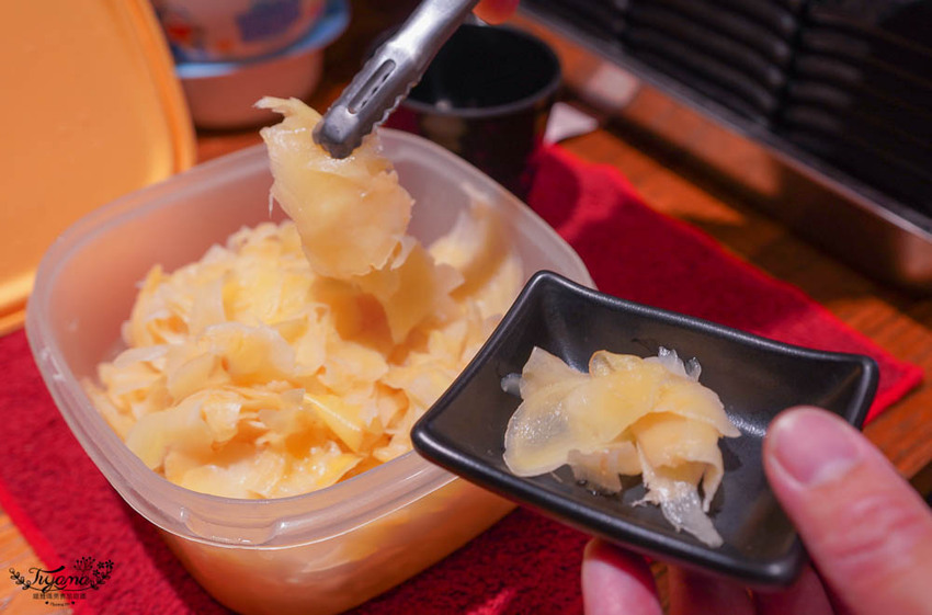 台南海鮮丼》風驛鮨味壽司丼飯專賣店,炙燒海鮮丼、炙燒握壽司,不吃生魚料理也OK~ @緹雅瑪 美食旅遊趣