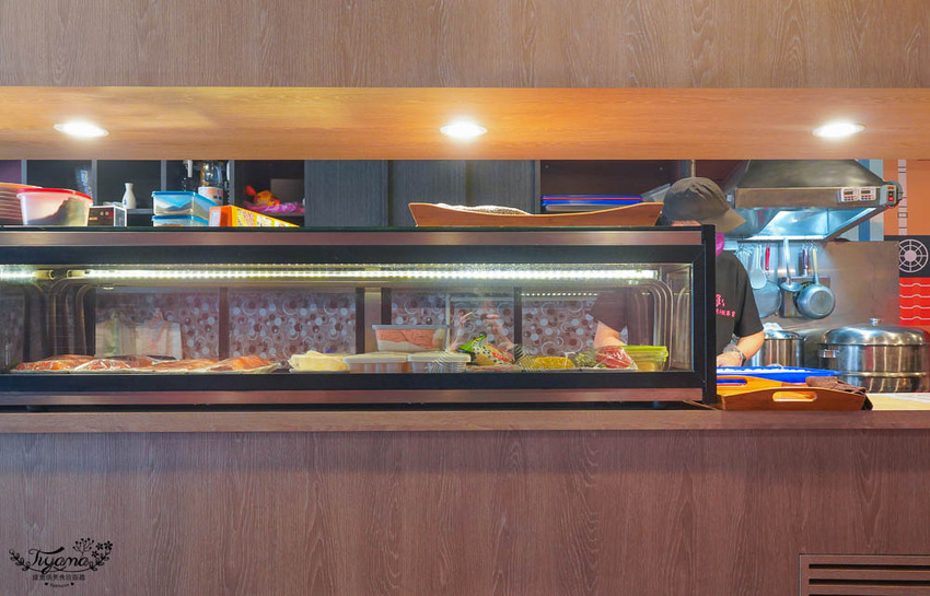 台南海鮮丼》風驛鮨味壽司丼飯專賣店,炙燒海鮮丼、炙燒握壽司,不吃生魚料理也OK~ @緹雅瑪 美食旅遊趣