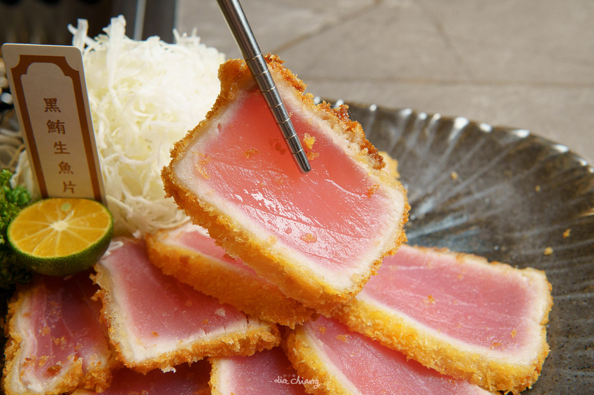 台中西區美食 逸之牛熟成炸牛燒肉,大膽使用『美國進口冷藏牛』,品質把關嚴格,肉品質、口感極佳,精誠商圈高品質炸牛燒肉。