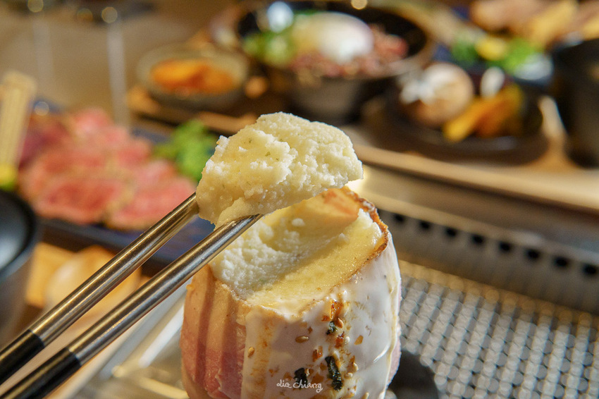 台中西區美食 逸之牛熟成炸牛燒肉,大膽使用『美國進口冷藏牛』,品質把關嚴格,肉品質、口感極佳,精誠商圈高品質炸牛燒肉。