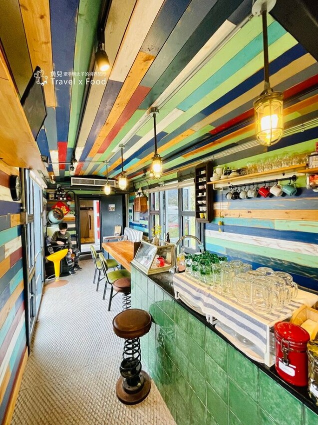 遠眺美麗海景，依傍翠綠高山，一週營業三個半天的美式復古車廂，台東都蘭咖啡車廂 @魚兒 x 牽手明太子的「視」界旅行