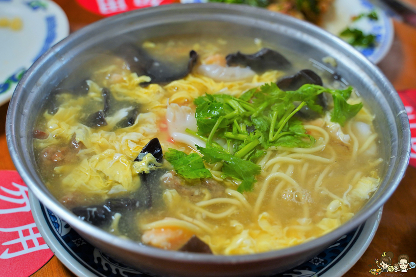 超過百坪最大廠的花鹿鹿玩具倉庫，上萬件商品、超過千樣免百元玩具生活雜貨 X 鹿港老街吃喝一把罩 - 跟著尼力吃喝玩樂＆親子生活