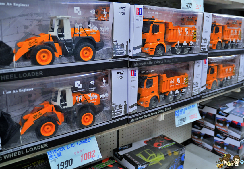 超過百坪最大廠的花鹿鹿玩具倉庫，上萬件商品、超過千樣免百元玩具生活雜貨 X 鹿港老街吃喝一把罩 - 跟著尼力吃喝玩樂＆親子生活