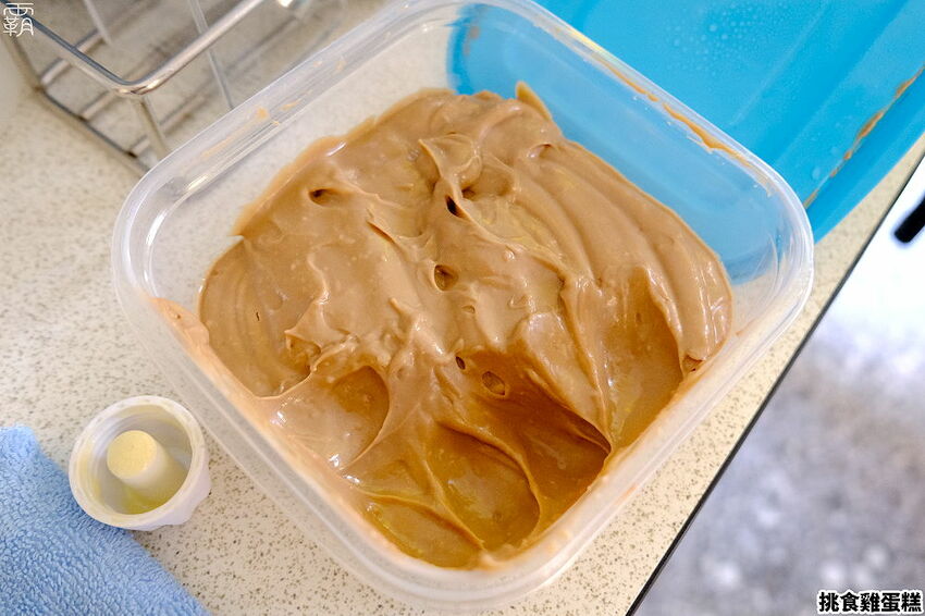 巨型雞蛋糕在這邊！挑食雞蛋糕蓬鬆軟綿有蜂蜜香，還有少見的提拉米蘇、藍莓乳酪口味！