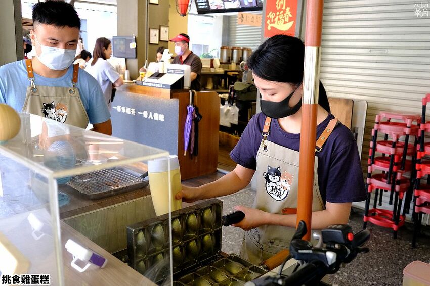 巨型雞蛋糕在這邊！挑食雞蛋糕蓬鬆軟綿有蜂蜜香，還有少見的提拉米蘇、藍莓乳酪口味！