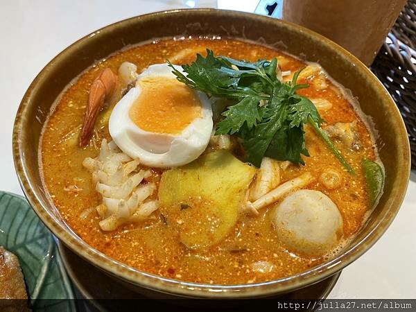 20221029_050147166_iOS-1