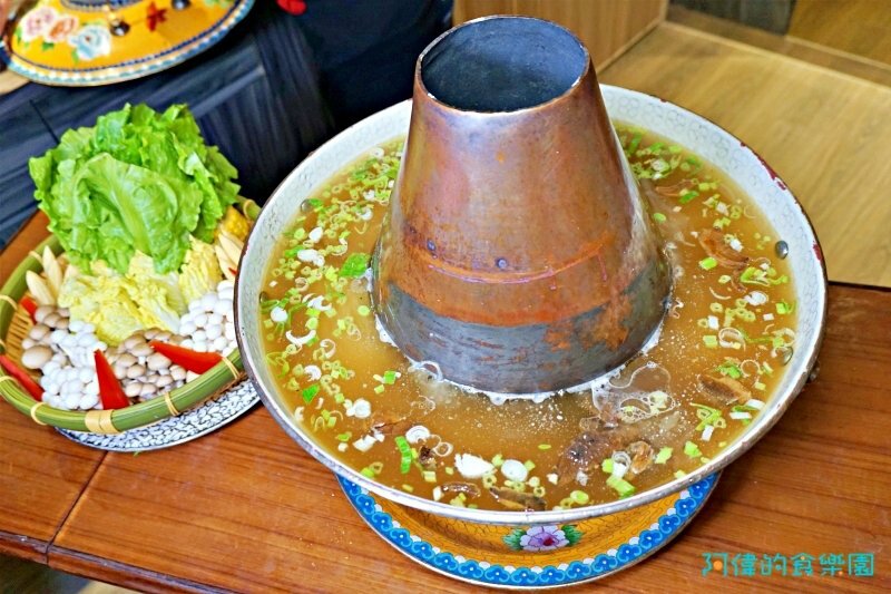 【忠孝復興】東方富御精緻料理-網評4.4星的豪華浮誇的精緻中菜,驚豔好吃、價格實惠,母親節全家宴請媽媽最適合!