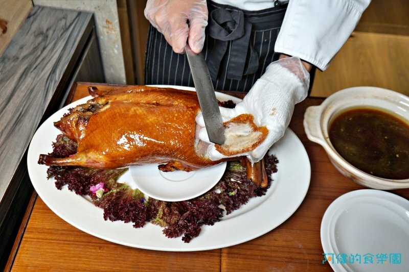 【忠孝復興】東方富御精緻料理-網評4.4星的豪華浮誇的精緻中菜,驚豔好吃、價格實惠,母親節全家宴請媽媽最適合!