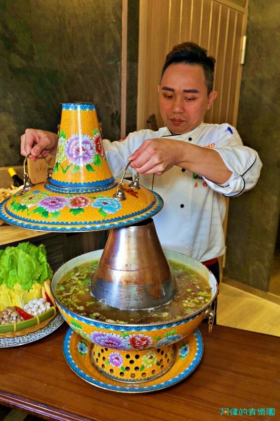 【忠孝復興】東方富御精緻料理-網評4.4星的豪華浮誇的精緻中菜,驚豔好吃、價格實惠,母親節全家宴請媽媽最適合!