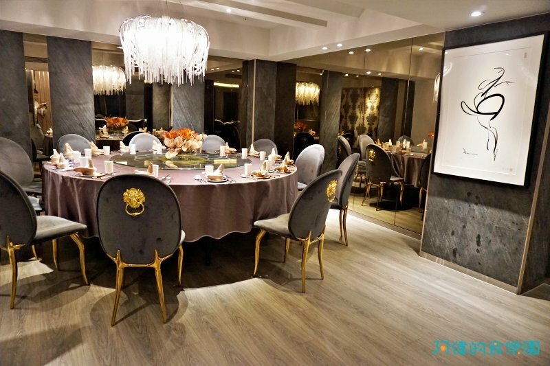 【忠孝復興】東方富御精緻料理-網評4.4星的豪華浮誇的精緻中菜,驚豔好吃、價格實惠,母親節全家宴請媽媽最適合!