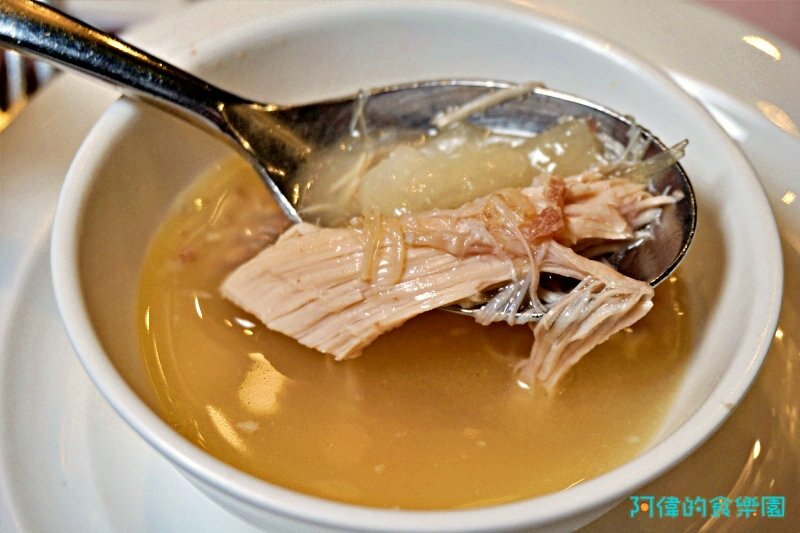 【忠孝復興】東方富御精緻料理-網評4.4星的豪華浮誇的精緻中菜,驚豔好吃、價格實惠,母親節全家宴請媽媽最適合!