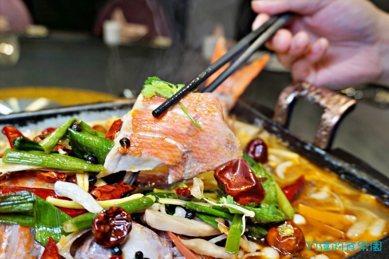 【忠孝復興】東方富御精緻料理-網評4.4星的豪華浮誇的精緻中菜,驚豔好吃、價格實惠,母親節全家宴請媽媽最適合!