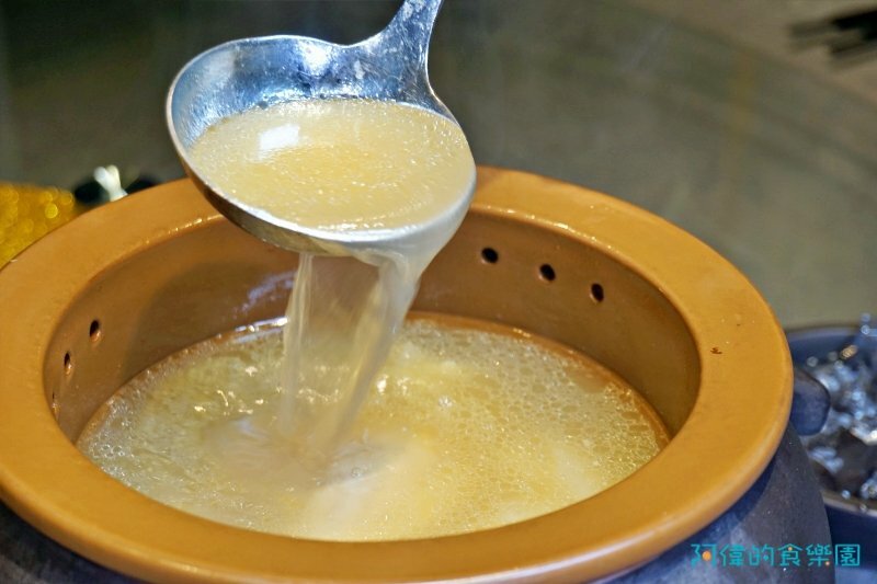 【忠孝復興】東方富御精緻料理-網評4.4星的豪華浮誇的精緻中菜,驚豔好吃、價格實惠,母親節全家宴請媽媽最適合!