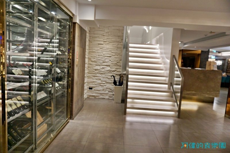 【忠孝復興】東方富御精緻料理-網評4.4星的豪華浮誇的精緻中菜,驚豔好吃、價格實惠,母親節全家宴請媽媽最適合!