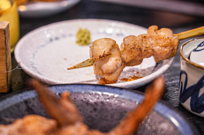 台中最好吃鰻魚飯,炭火直烤香氣超逼人,還有現熬全雞湯喝到飽,喝不完還能包回家~
