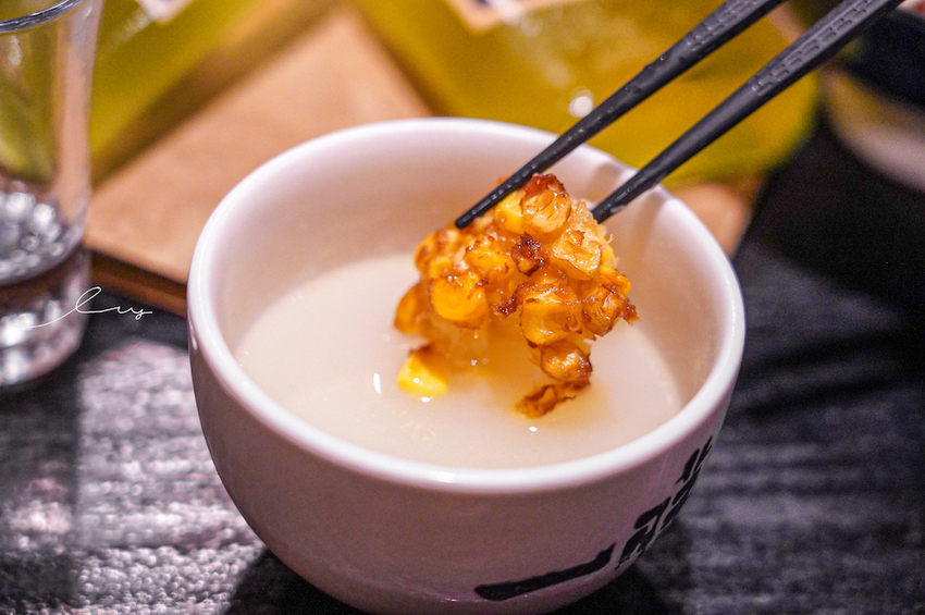 台中最好吃鰻魚飯,炭火直烤香氣超逼人,還有現熬全雞湯喝到飽,喝不完還能包回家~