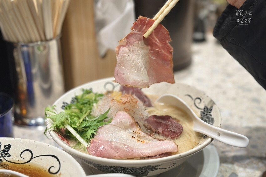 台北中山｜冠軍三連霸的人氣排隊拉麵！多元食材搭配推出各式限定