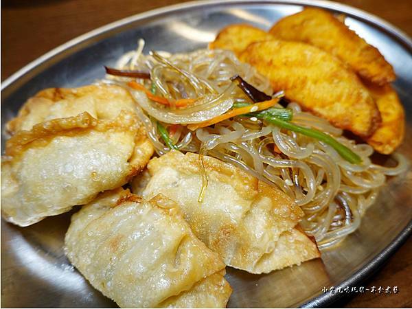 炸餃子-阿豬媽韓式烤肉吃到飽新店捷運站店 (1).jpg