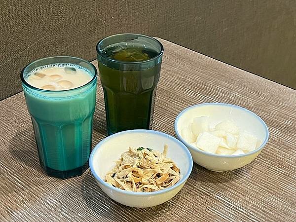 ＋（板橋咖哩）小吉咖哩文化店～超濃咖哩飯專賣店！土魠魚、獅子