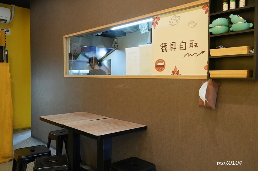 板橋美食｜小吉咖哩板橋文化店～免費加飯加麵加醬吃到飽，打卡按讚還免費加起司，還嚐的到雙醬咖哩，炸物、