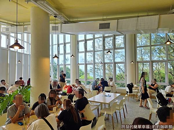 豹豹咖啡館05-用餐區.jpg
