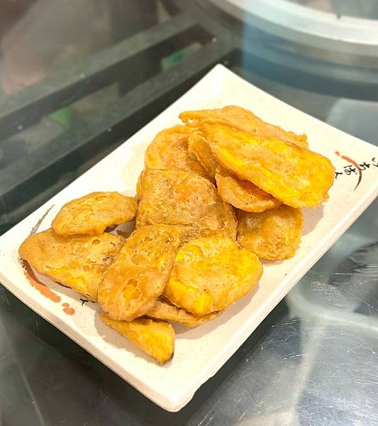 嘉義中埔蔡大頭甕烤雞！阿里山下人氣合菜，皮薄肉嫩汁多必訪～