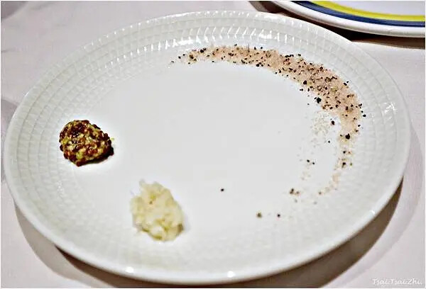 [台北大安]雅室牛排 仁愛圓環店|招牌海陸：蒸烤加拿大活龍蝦