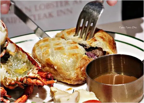 [台北大安]雅室牛排 仁愛圓環店|招牌海陸：蒸烤加拿大活龍蝦