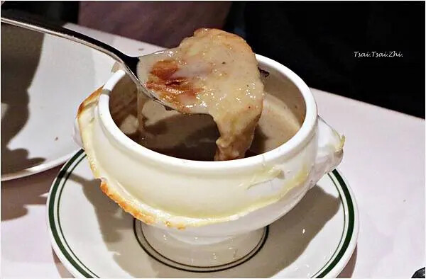 [台北大安]雅室牛排 仁愛圓環店|招牌海陸：蒸烤加拿大活龍蝦