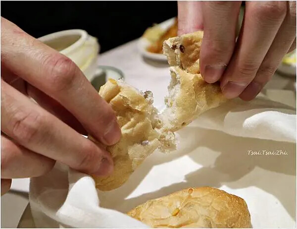[台北大安]雅室牛排 仁愛圓環店|招牌海陸：蒸烤加拿大活龍蝦