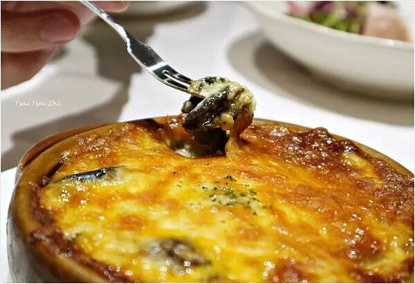 [台北大安]雅室牛排 仁愛圓環店|招牌海陸：蒸烤加拿大活龍蝦