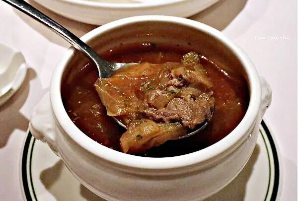 [台北大安]雅室牛排 仁愛圓環店|招牌海陸：蒸烤加拿大活龍蝦