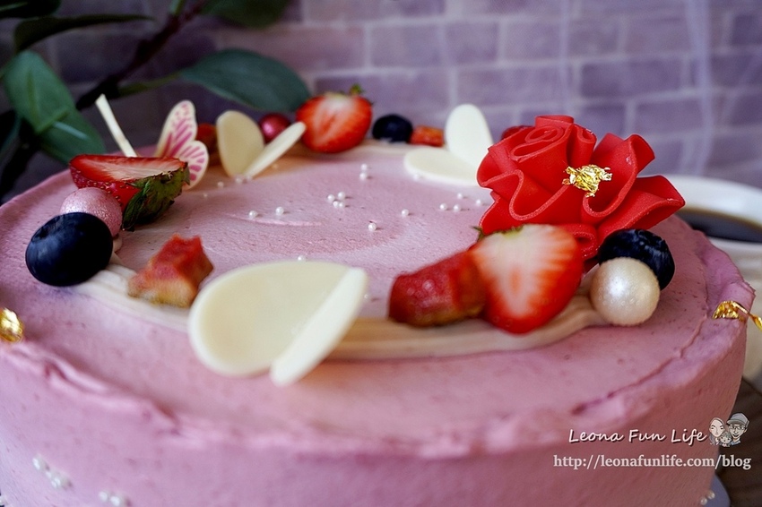 台中太平母親節蛋糕推薦馥漫麵包花園 台中芋頭蛋糕 芋泥蛋糕 餅乾禮盒 預購方式 母親節禮物  母親節禮物排行 母親節禮物實用 熱門母親節禮物 學生送母親節禮物 DSC07436.JPG