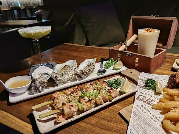 台北美食推薦-【AQUA Lounge酒吧】-串燒創意美食/ 台北美食推薦-【AQUA Lounge酒吧】-串燒創意美食/