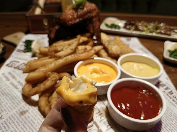 台北美食推薦-【AQUA Lounge酒吧】-串燒創意美食/ 台北美食推薦-【AQUA Lounge酒吧】-串燒創意美食/