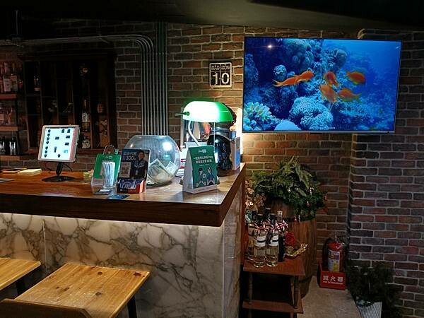 台北美食推薦-【AQUA Lounge酒吧】-串燒創意美食/ 台北美食推薦-【AQUA Lounge酒吧】-串燒創意美食/